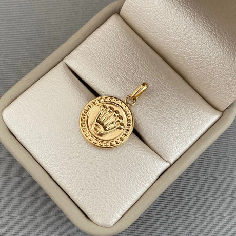 18k Yellow Gold Crown Pendant 2cm Royal Colombian Handcrafted